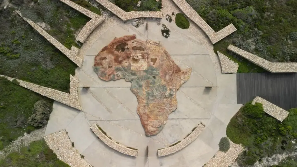 Integrating Africa